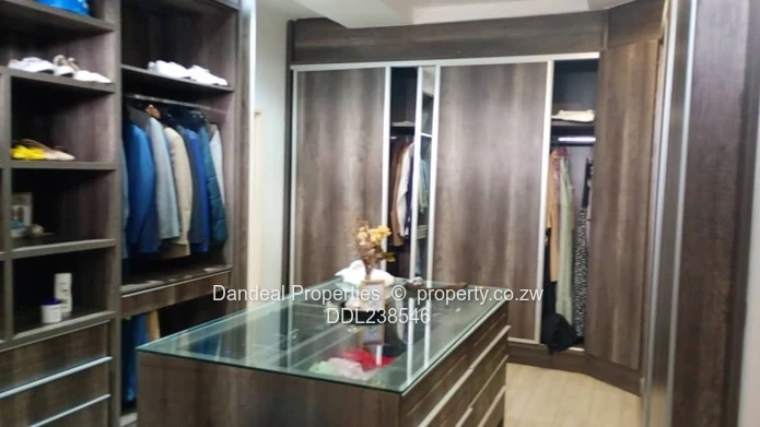 Gletwyn-Police Heights