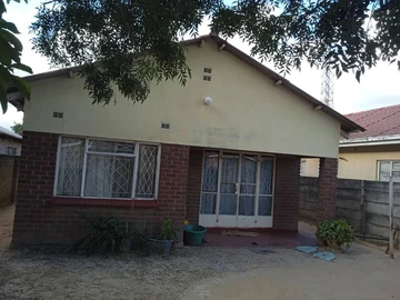 Chitungwiza unit L old house for sale