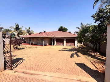 5 Bedroom House
