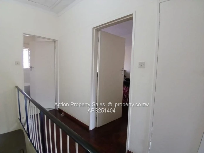Neat 2 Bed Garden Flat In Avondale! 