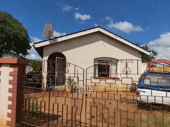 Arcadia, Harare South: 2-Bed Home with Garden & Verandah