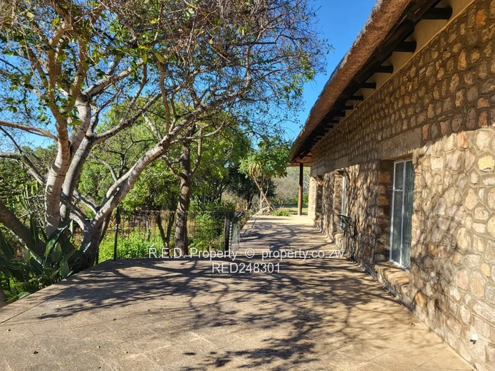 3 Bedroom Home In Burnside To Let!