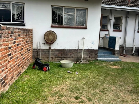 2 Bedroom Flat & Apartment