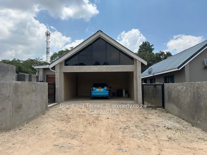 Spacious 3-Bedroom Cluster House in a 12-Unit Complex in Greendale