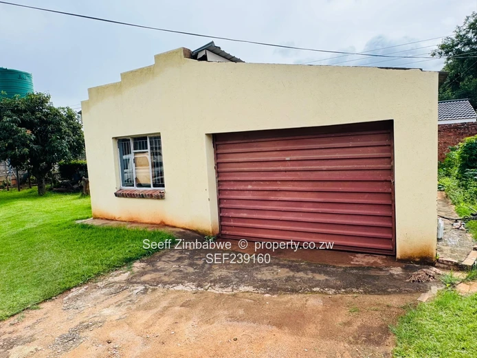 3-Bedroom Beauty in Upper Hillside: Also suitable for Commercial use! (Sole Mandate)