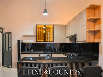 4 Unit Townhouse Complex