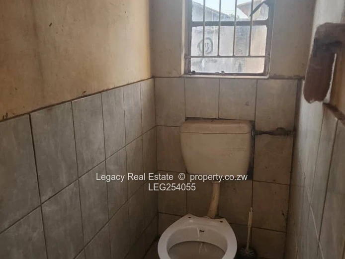 3-Bed Fixer on Main Road, Kuwadzana - Walled Yard (Sole Mandate)
