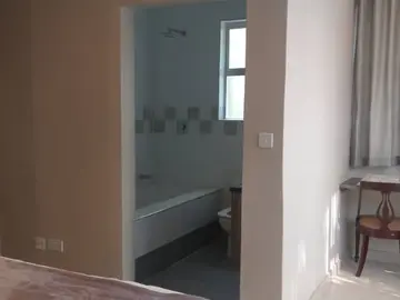 3 Bedroom Flat & Apartment