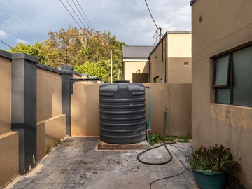 3 Bedroom Flat & Apartment