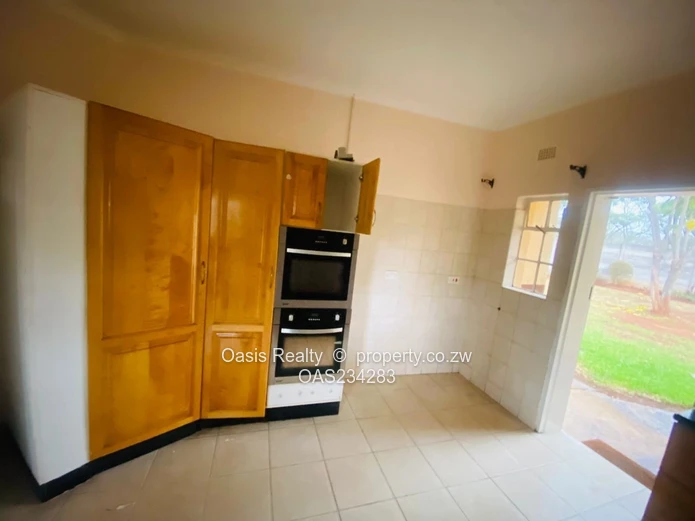 Neat and Spacious Townhouse For Rent