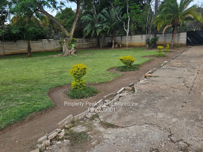 Solid House In Mt Pleasant For Rent Good Location Close To Groombridge Shopping Centre. (Sole Mandate)