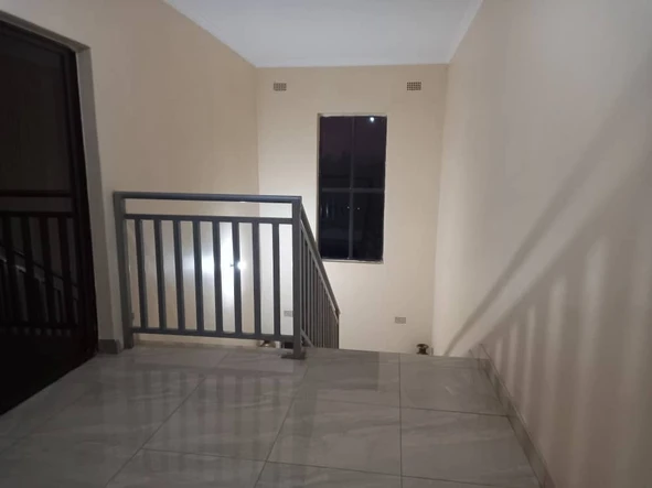 6 Bedroom House