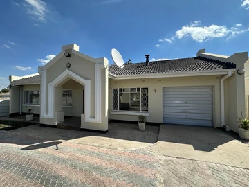 3 Bedroom Townhouse Complex