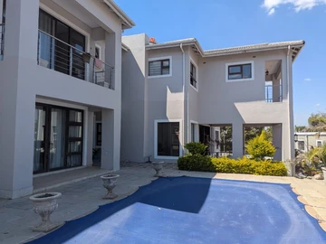 8 Bedroom House
