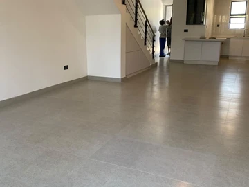 3 Bedroom Flat & Apartment