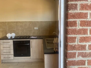 3 Bedroom Flat & Apartment