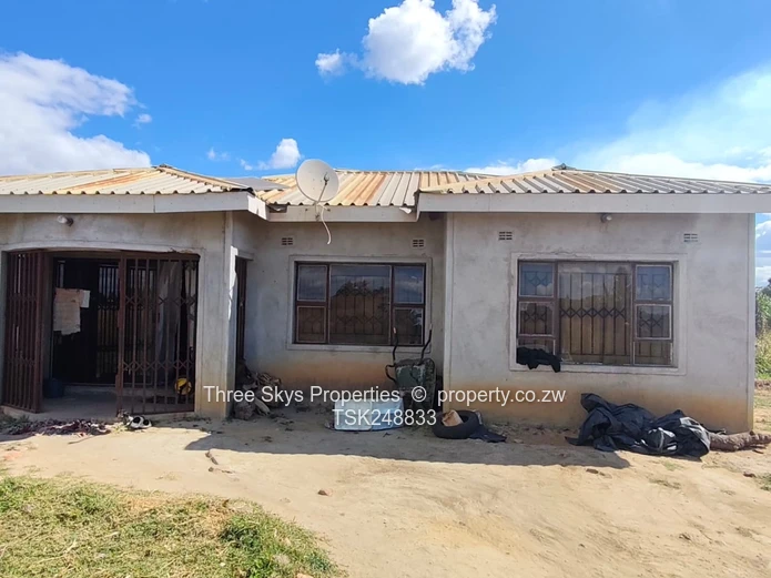 3 Bedroomed Cottage On 2000Sqm 