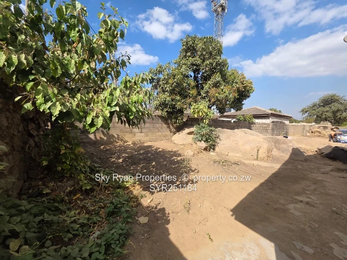Chitungwiza Unit F House For Sale 