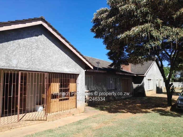 Quick sale!!! Beautiful and Unique house in Borrowdale West