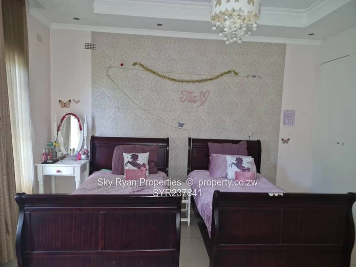 Alex Park Estate House For Sale