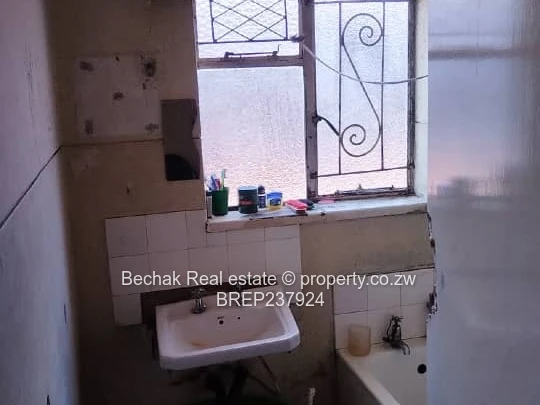 One bedroom flat for sale in bulawayo cbd 