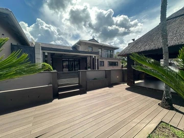 6 Bedroom House