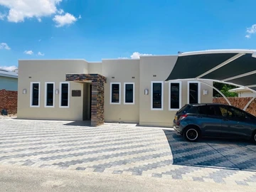 3 Bedroom Garden Flat