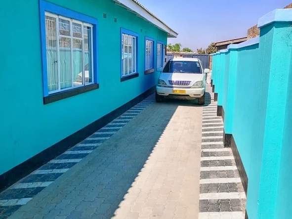 5 Bedroom House