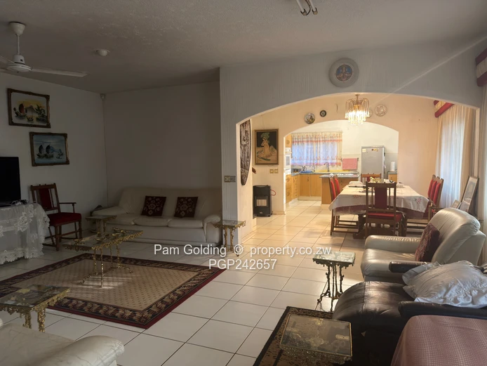 Suburbs townhouse for sale