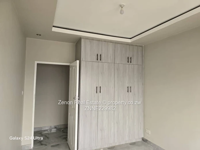 4bed house in Southview ,solar backup ,borehole 500/month (Sole Mandate)