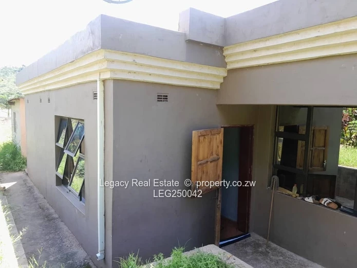 Furnished 1-Bed Flat, Glen Lorne — 24hr Security & ZESA