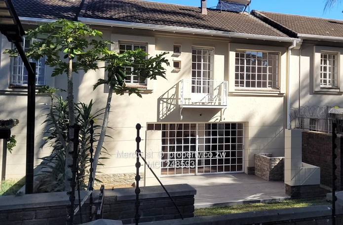 Secure duplex townhouse (Sole Mandate)
