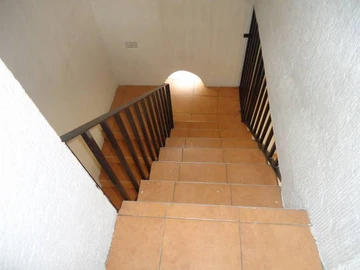 2 Bedroom Flat & Apartment