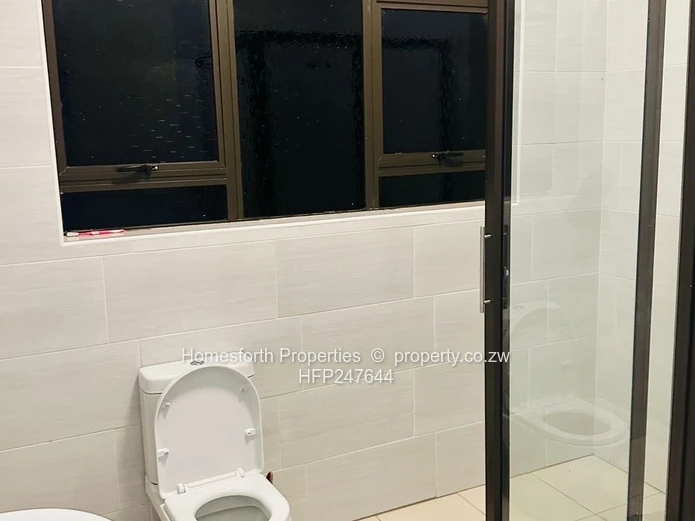 GLETWIN 6 BEDROOMED HOUSE TO RENT   2km from Enterprise rd