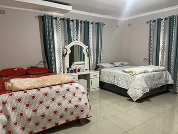 6 Bedroom House