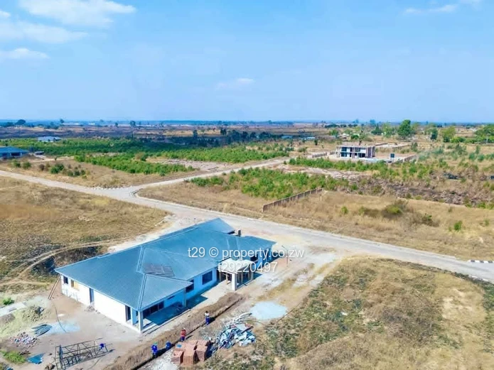 Nyabira low density Paarl luna estate stands for sale (Sole Mandate)
