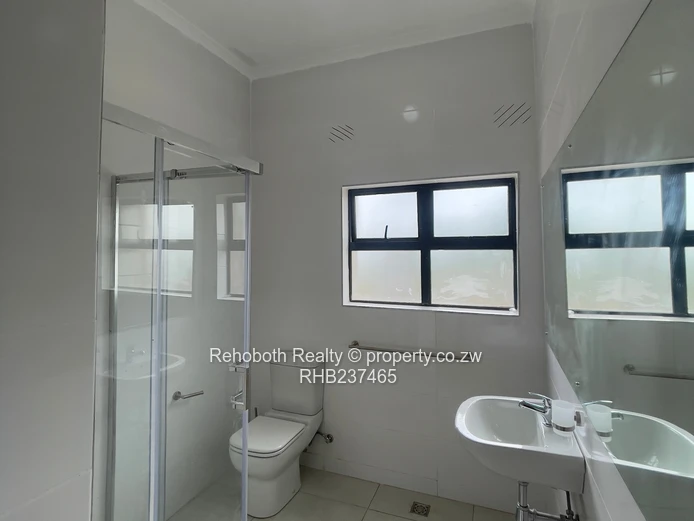 3 Bedroom For Rent in Madokero