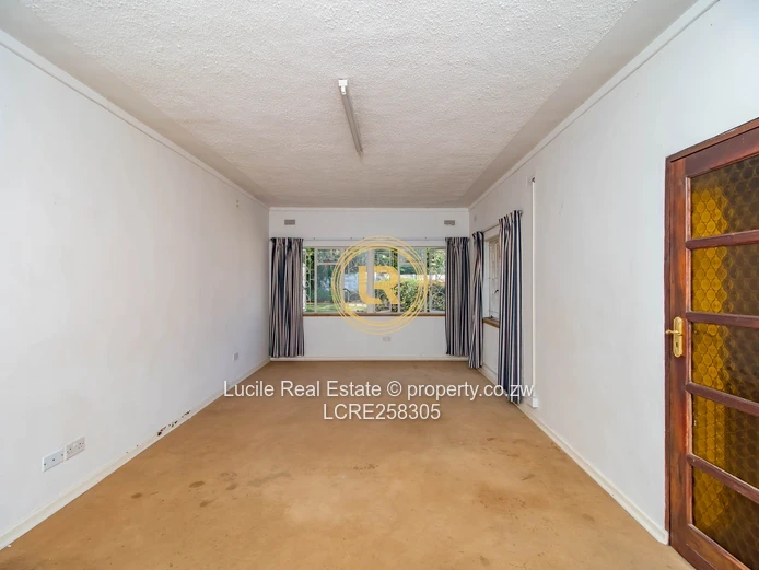 Spacious 5-Bedroom Home In Alexander Park