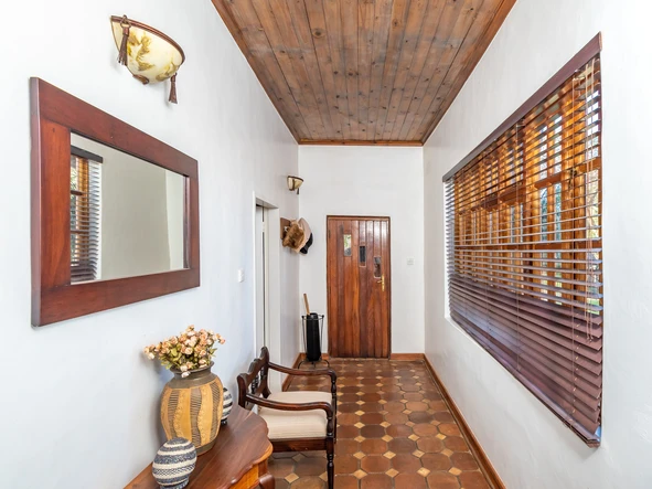 Farm & Agricultural Land