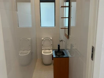 4 Bedroom Flat & Apartment