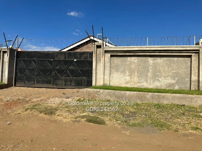 5-Bed Mabelreign Home — Walled, Paved & Borehole