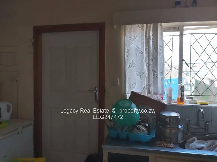 Arcadia, Harare South: 2-Bed Home with Garden & Verandah