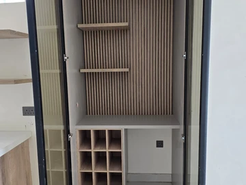 3 Bedroom Flat & Apartment