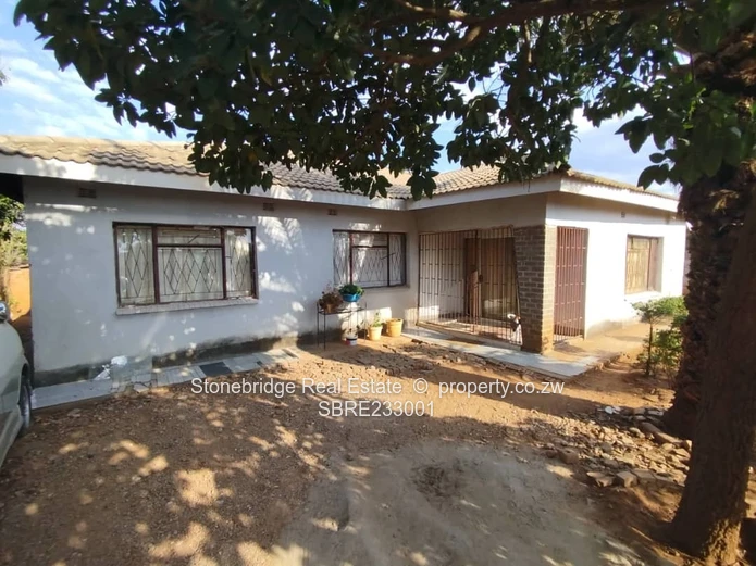 3 Bedroom House in Mahatshula For sale