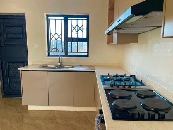 3 Bedroom Flat & Apartment