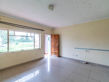 4 Bedroom Flat & Apartment