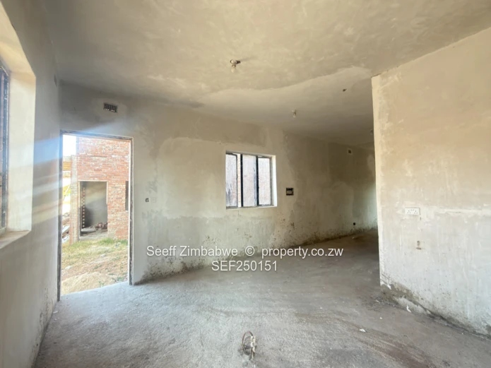 Helensvale 3-Bed Townhouse Complex —Sectional Title 