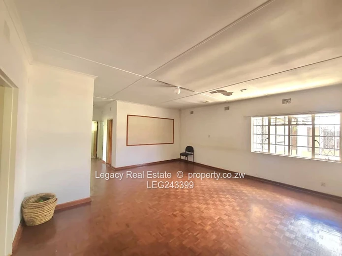 Secure And Spacious Commercial Property To Let In Eastlea