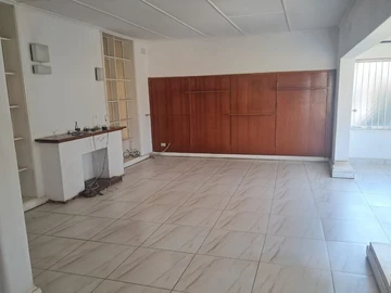 3 Bedroom Flat & Apartment