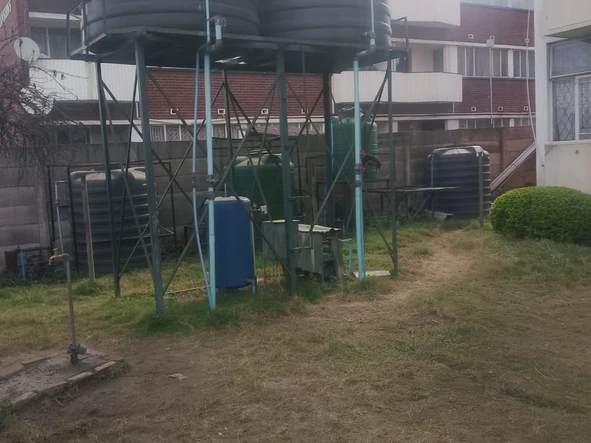 2 Bedroom Flat & Apartment
